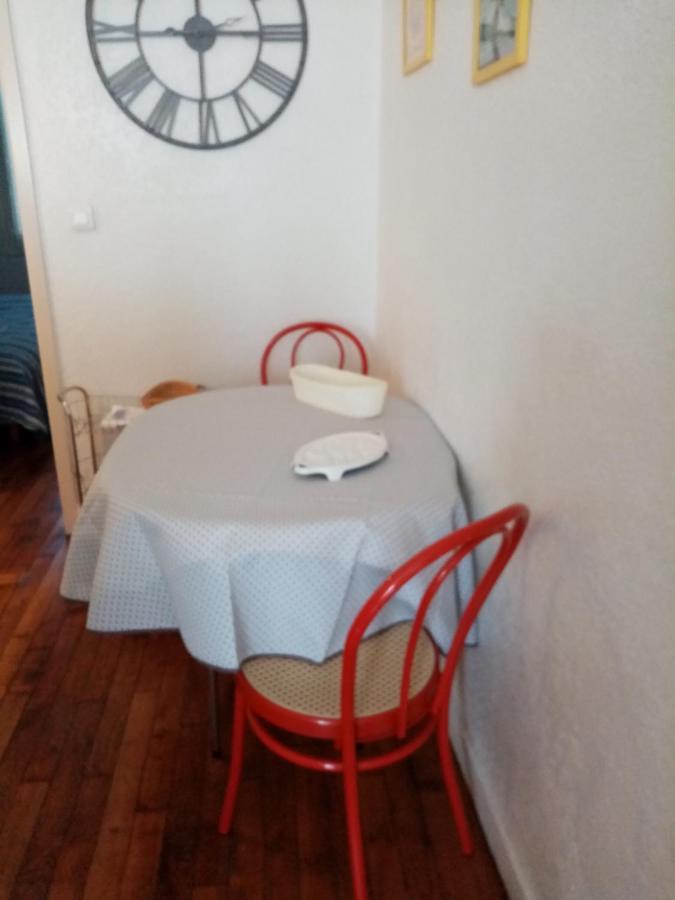 Agreable Appartement Dans Le Vieux Trouville Exterior photo